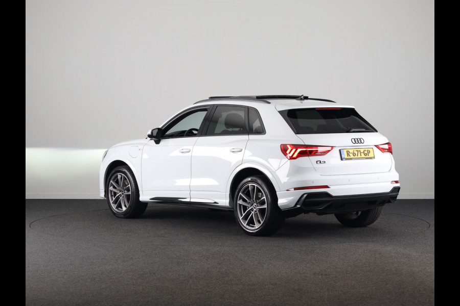 Audi Q3 45 TFSI e S edition 245pk | Panoramadak | Navgatie | Keyless Entry | Matrix Led |