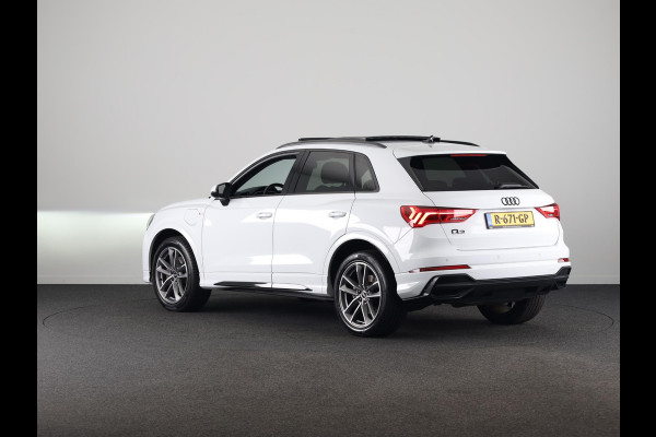 Audi Q3 45 TFSI e S edition 245pk | Panoramadak | Navgatie | Keyless Entry | Matrix Led |