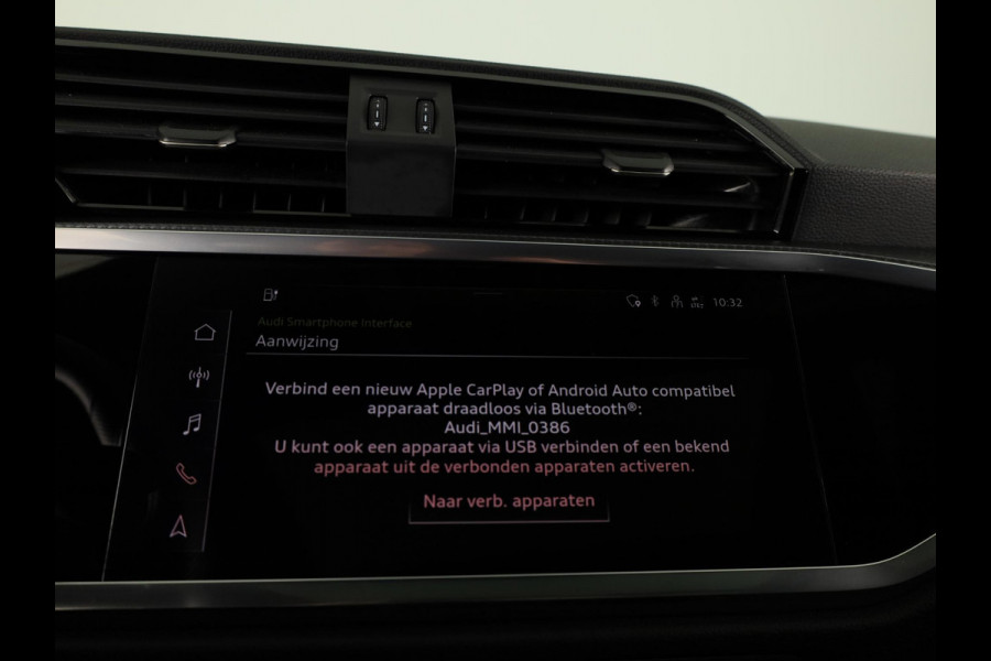 Audi Q3 45 TFSI e S edition 245pk | Panoramadak | Navgatie | Keyless Entry | Matrix Led |