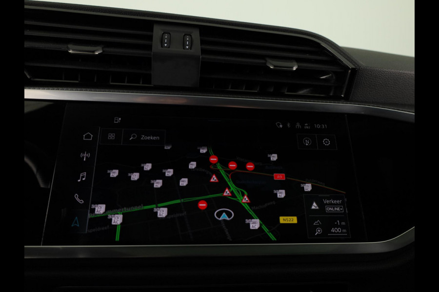 Audi Q3 45 TFSI e S edition 245pk | Panoramadak | Navgatie | Keyless Entry | Matrix Led |