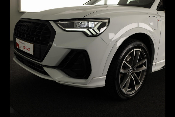 Audi Q3 45 TFSI e S edition 245pk | Panoramadak | Navgatie | Keyless Entry | Matrix Led |