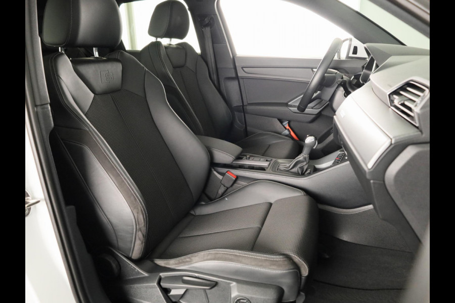 Audi Q3 45 TFSI e S edition 245pk | Panoramadak | Navgatie | Keyless Entry | Matrix Led |