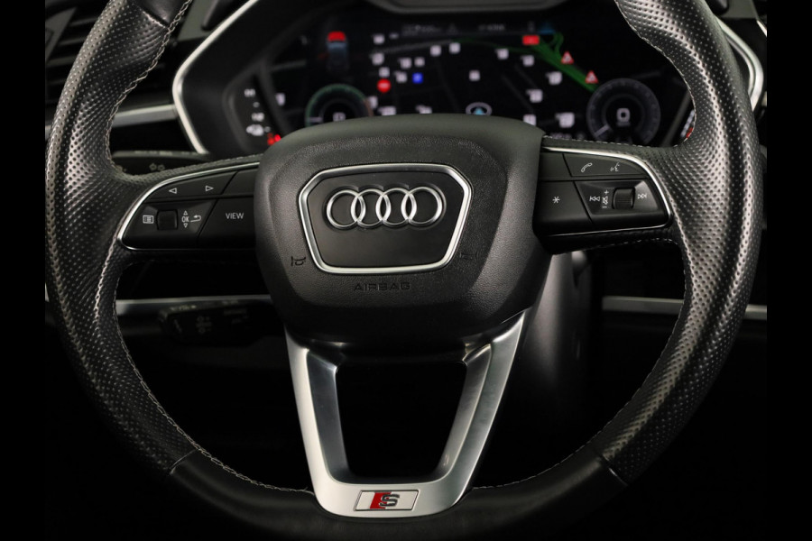 Audi Q3 45 TFSI e S edition 245pk | Panoramadak | Navgatie | Keyless Entry | Matrix Led |