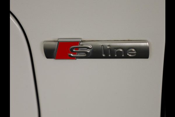 Audi Q3 45 TFSI e S edition 245pk | Panoramadak | Navgatie | Keyless Entry | Matrix Led |