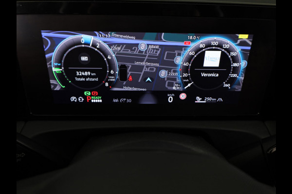 Volkswagen Tiguan 1.5 eHybrid R-Line Edition 272 pk Automaat (DSG) | SOH 98% | Verlengde garantie | Navigatie | Panoramadak | Trekhaak (wegklapbaar) | Parkeersensoren (Park assist) | Rondomzicht camera | Stoeleverwarming v/a/ | R-Line |