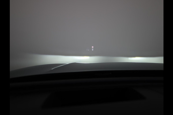 Volkswagen Tiguan 1.5 eHybrid R-Line Edition 272 pk Automaat (DSG) | SOH 98% | Verlengde garantie | Navigatie | Panoramadak | Trekhaak (wegklapbaar) | Parkeersensoren (Park assist) | Rondomzicht camera | Stoeleverwarming v/a/ | R-Line |