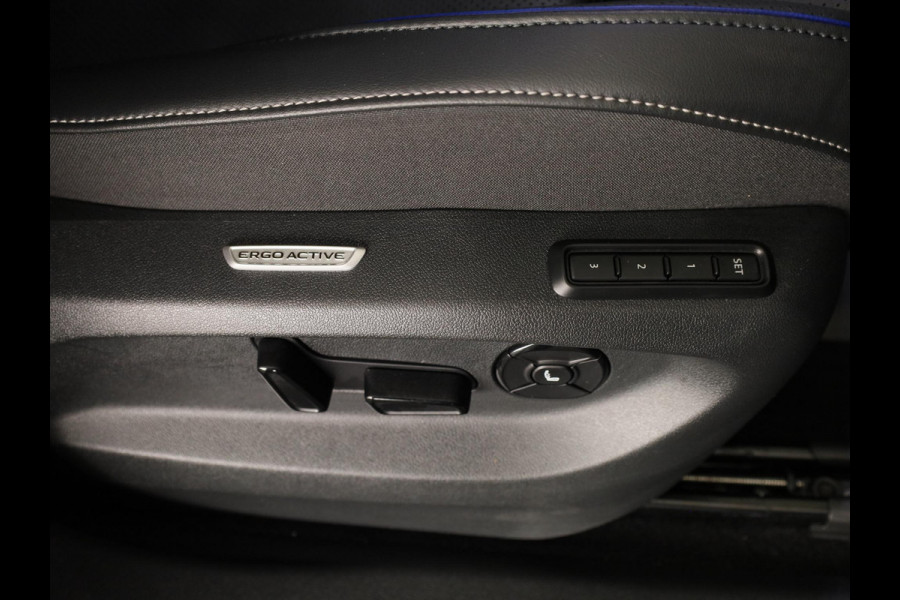 Volkswagen Tiguan 1.5 eHybrid R-Line Edition 272 pk Automaat (DSG) | SOH 98% | Verlengde garantie | Navigatie | Panoramadak | Trekhaak (wegklapbaar) | Parkeersensoren (Park assist) | Rondomzicht camera | Stoeleverwarming v/a/ | R-Line |