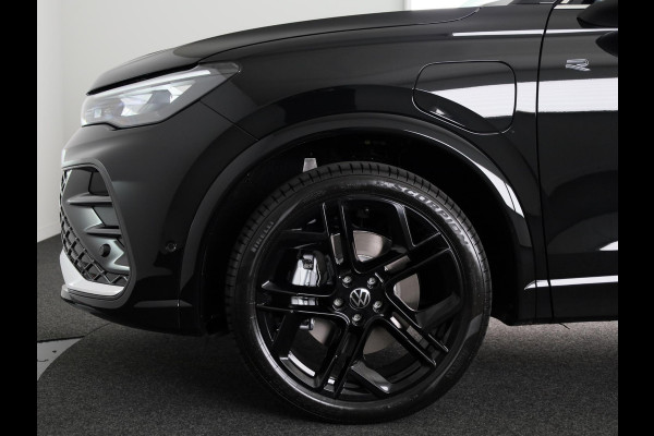 Volkswagen Tiguan R-Line Edition 1.5 eHybrid 272 PK DSG | 20" LM | IQ.Light | 360 graden camera | Panoramadak | Stoelventilatie |