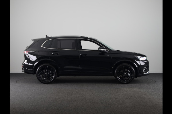 Volkswagen Tiguan R-Line Edition 1.5 eHybrid 272 PK DSG | 20" LM | IQ.Light | 360 graden camera | Panoramadak | Stoelventilatie |