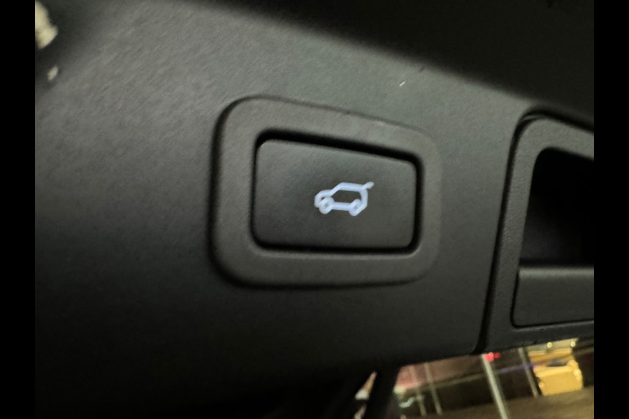 Land Rover Range Rover Velar 2.0 P250 Turbo AWD R-Dynamic SE