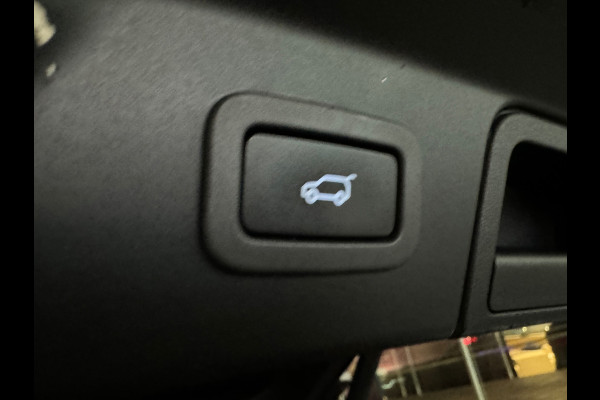 Land Rover Range Rover Velar 2.0 P250 Turbo AWD R-Dynamic SE