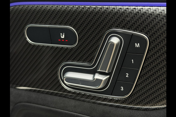 Mercedes-Benz Glb 180 AMG Line 7p Matrix Automaat Head up Massage Memory seats Adapt Cruise Clima Stoelverwarming Carplay Camera