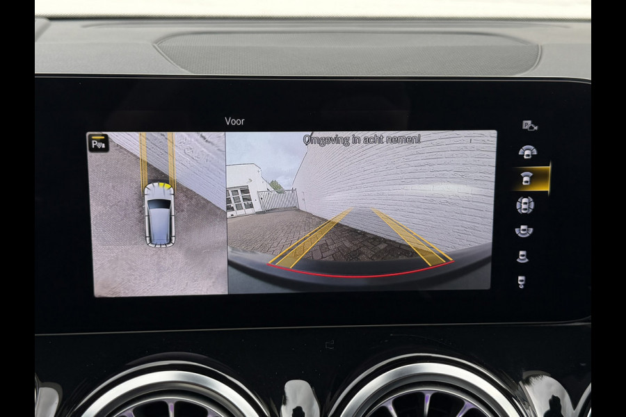 Mercedes-Benz Glb 180 AMG Line 7p Matrix Automaat Head up Massage Memory seats Adapt Cruise Clima Stoelverwarming Carplay Camera