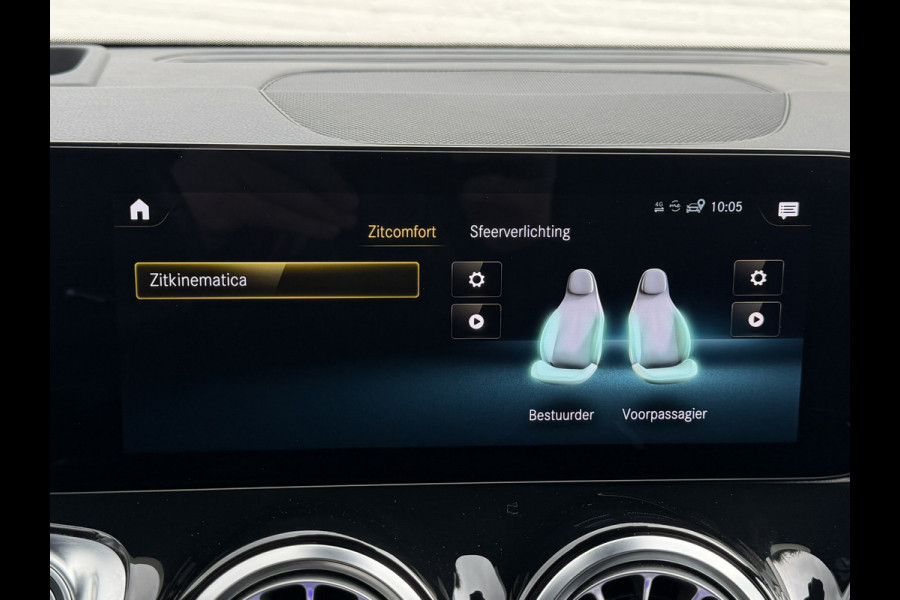 Mercedes-Benz Glb 180 AMG Line 7p Matrix Automaat Head up Massage Memory seats Adapt Cruise Clima Stoelverwarming Carplay Camera