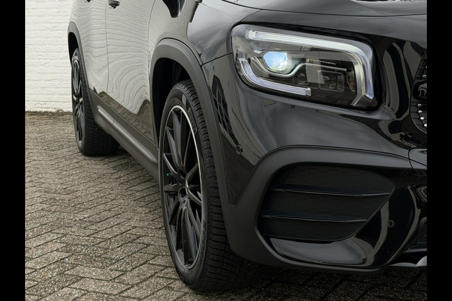 Mercedes-Benz Glb 180 AMG Line 7p Matrix Automaat Head up Massage Memory seats Adapt Cruise Clima Stoelverwarming Carplay Camera