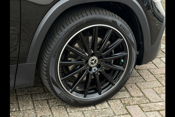 Mercedes-Benz Glb 180 AMG Line 7p Matrix Automaat Head up Massage Memory seats Adapt Cruise Clima Stoelverwarming Carplay Camera