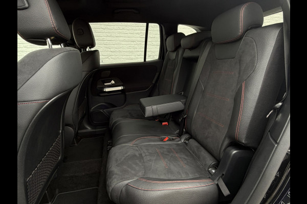 Mercedes-Benz Glb 180 AMG Line 7p Matrix Automaat Head up Massage Memory seats Adapt Cruise Clima Stoelverwarming Carplay Camera