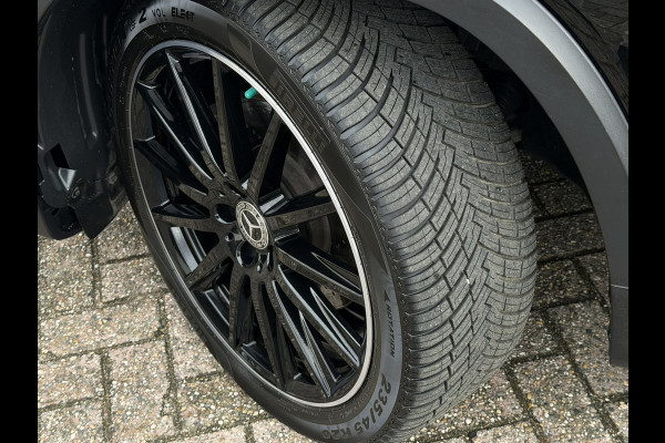 Mercedes-Benz Glb 180 AMG Line 7p Matrix Automaat Head up Massage Memory seats Adapt Cruise Clima Stoelverwarming Carplay Camera