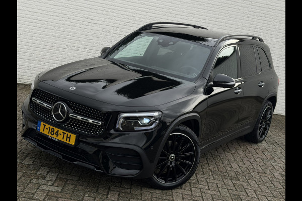 Mercedes-Benz Glb 180 AMG Line 7p Matrix Automaat Head up Massage Memory seats Adapt Cruise Clima Stoelverwarming Carplay Camera