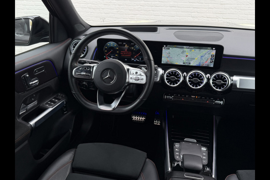Mercedes-Benz Glb 180 AMG Line 7p Matrix Automaat Head up Massage Memory seats Adapt Cruise Clima Stoelverwarming Carplay Camera