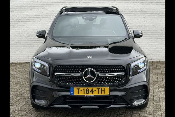 Mercedes-Benz Glb 180 AMG Line 7p Matrix Automaat Head up Massage Memory seats Adapt Cruise Clima Stoelverwarming Carplay Camera