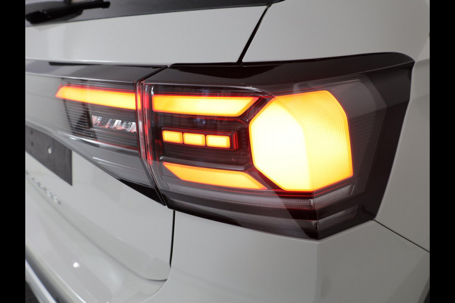 Volkswagen T-Cross Life Edition 1.0 TSI 95 PK 5 versn. Hand | Parkeersensoren | Stoelverwarming | Camera |