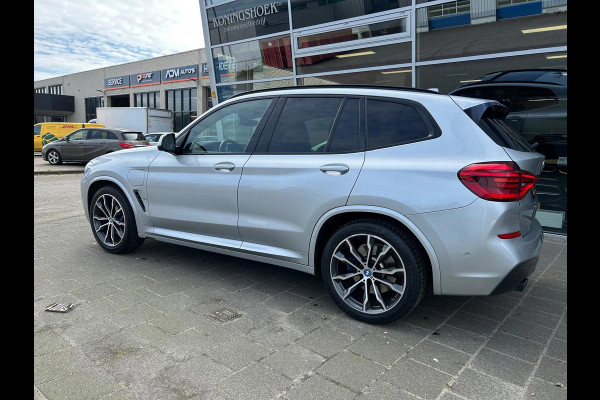 BMW X3 XDrive30e High Executive M-Tech Stoelen
