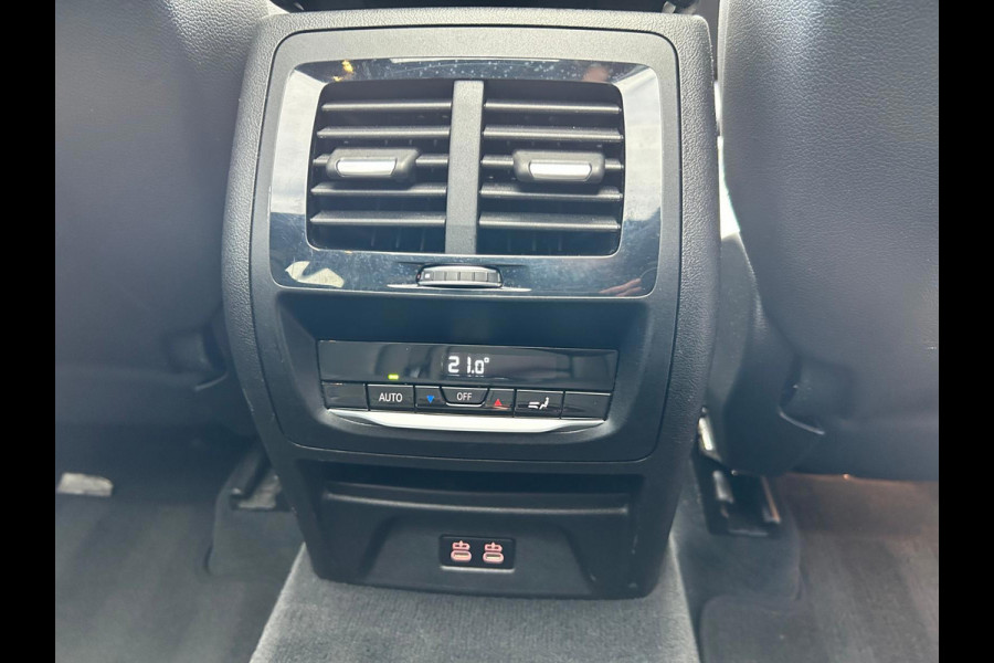 BMW X3 XDrive30e High Executive M-Tech Stoelen
