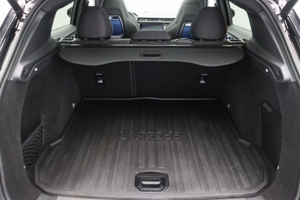 Lynk & Co 01 1.5 261PK Plug-in Hybrid *ZWARTE HEMEL*Trekhaak* 360° Camera Pano/dak Apple/Carplay Adaptive/Cruise