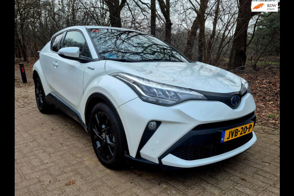 Toyota C-HR 1.8 Hybrid Dynamic . Camera. 18 inch . Apple carplay