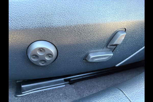 Mercedes-Benz C-Klasse C300 e AMG LINE, 1e eig, Garantie! BLACK-LINE