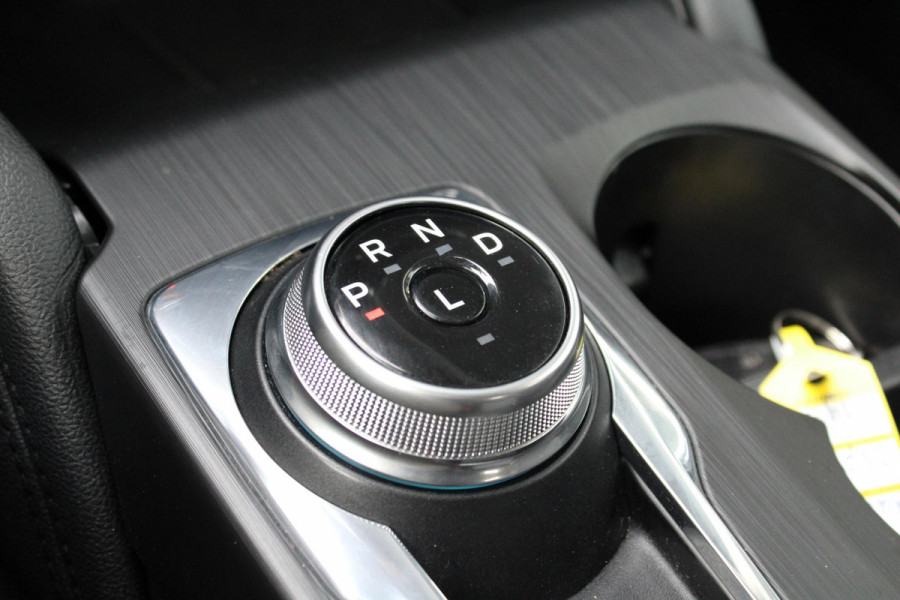 Ford Kuga 2.5 PHEV Titanium X |SCI|225pk | Winterpack | Elek. Achterklep | B&O Play | Half Leder | Michelin Cross Climate | 1.500kg Trekgewicht