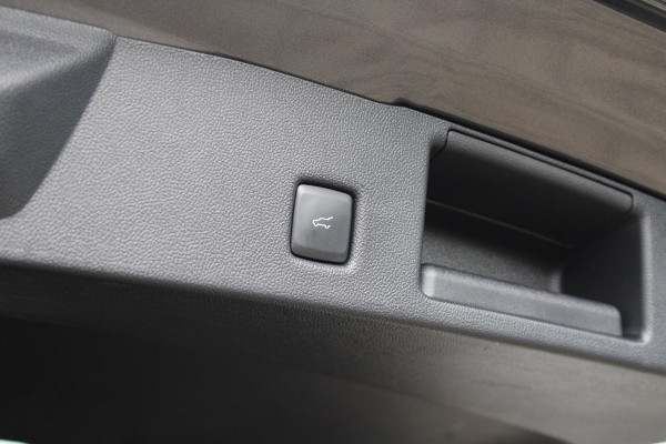 Ford Kuga 2.5 PHEV Titanium X |SCI|225pk | Winterpack | Elek. Achterklep | B&O Play | Half Leder | Michelin Cross Climate | 1.500kg Trekgewicht