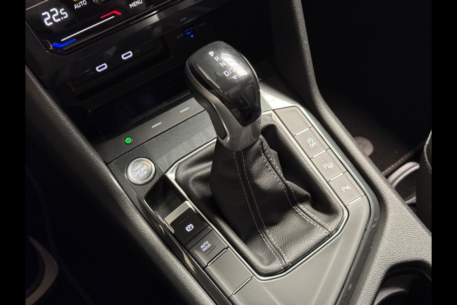 Volkswagen Tiguan 1.5 TSI Elegance | R line | Pano | Trekhaak | Stoel/Stuurverwarming | Carplay | Camera | Led