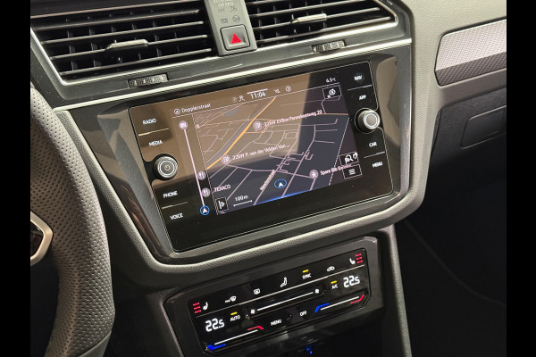 Volkswagen Tiguan 1.5 TSI Elegance | R line | Pano | Trekhaak | Stoel/Stuurverwarming | Carplay | Camera | Led