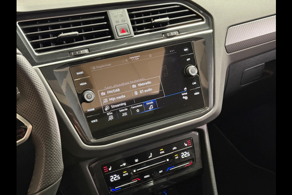 Volkswagen Tiguan 1.5 TSI Elegance | R line | Pano | Trekhaak | Stoel/Stuurverwarming | Carplay | Camera | Led