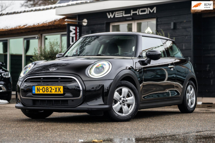 MINI Mini 1.5 One Essential I NAP I Navigatie I Climate I Cruise I Dealeronderhouden I 1e Eigenaar I BTW Auto
