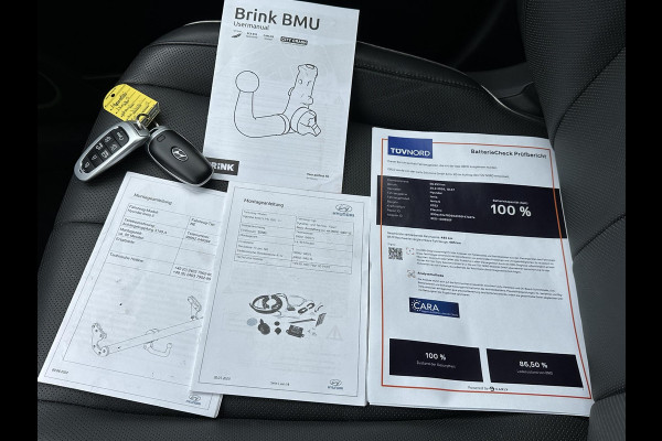 Hyundai IONIQ 5 Lounge 73kWh VAN: 30.900,- VOOR: 28.877,- UW LENTEVOORDEEL: 2.023,- | 100% SOH | AFNEEMBARE TREKHAAK| STOELVERWARMING + VENTILATIE| 360 CAMERA| HEAD-UP DISPLAY| ZONNEPANELENDAK |