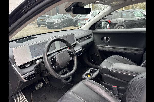 Hyundai IONIQ 5 Lounge 73kWh VAN: 30.900,- VOOR: 28.877,- UW LENTEVOORDEEL: 2.023,- | 100% SOH | AFNEEMBARE TREKHAAK| STOELVERWARMING + VENTILATIE| 360 CAMERA| HEAD-UP DISPLAY| ZONNEPANELENDAK |