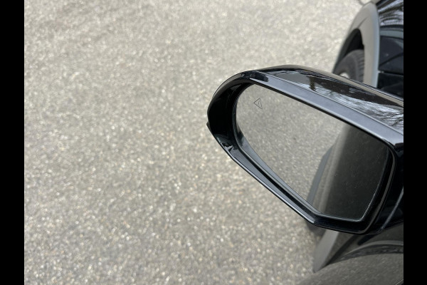 Hyundai IONIQ 5 Lounge 73kWh VAN: 30.900,- VOOR: 28.877,- UW LENTEVOORDEEL: 2.023,- | 100% SOH | AFNEEMBARE TREKHAAK| STOELVERWARMING + VENTILATIE| 360 CAMERA| HEAD-UP DISPLAY| ZONNEPANELENDAK |