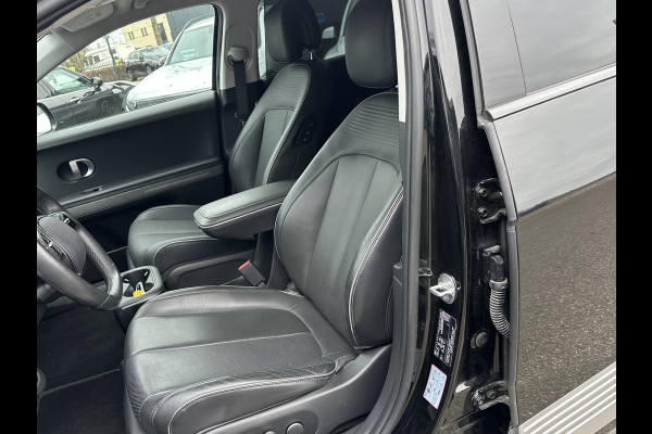 Hyundai IONIQ 5 Lounge 73kWh VAN: 30.900,- VOOR: 28.877,- UW LENTEVOORDEEL: 2.023,- | 100% SOH | AFNEEMBARE TREKHAAK| STOELVERWARMING + VENTILATIE| 360 CAMERA| HEAD-UP DISPLAY| ZONNEPANELENDAK |