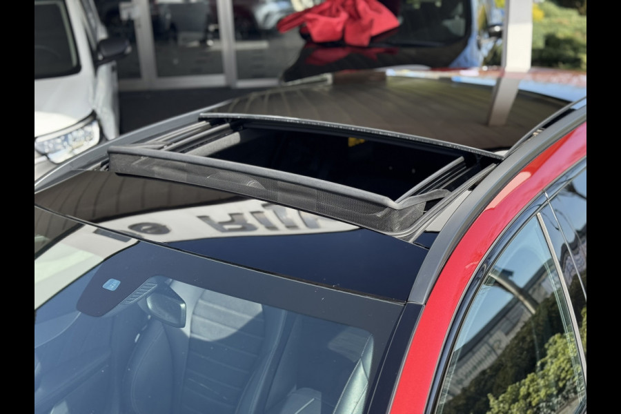 Mercedes-Benz C-Klasse Estate 180 Business Solution AMG Line/Nigh Pakk. | Pano, Leder/Alcan., Carplay/Android, Stoelverw., 18''