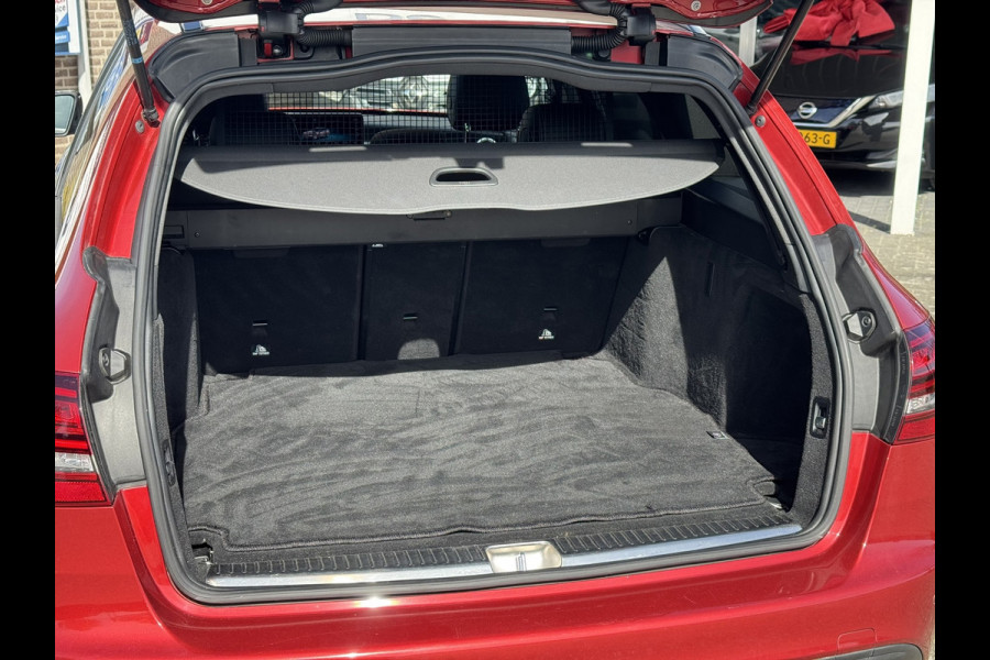 Mercedes-Benz C-Klasse Estate 180 Business Solution AMG Line/Nigh Pakk. | Pano, Leder/Alcan., Carplay/Android, Stoelverw., 18''