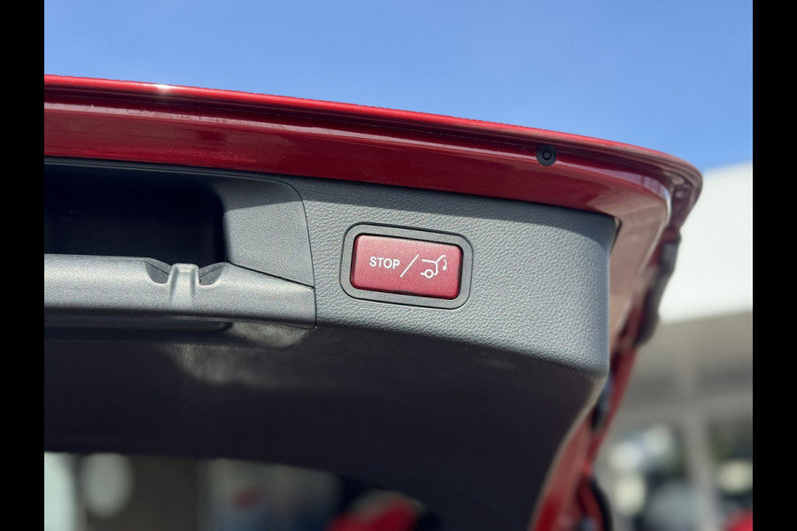 Mercedes-Benz C-Klasse Estate 180 Business Solution AMG Line/Nigh Pakk. | Pano, Leder/Alcan., Carplay/Android, Stoelverw., 18''