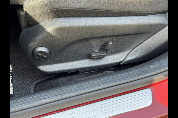 Mercedes-Benz C-Klasse Estate 180 Business Solution AMG Line/Nigh Pakk. | Pano, Leder/Alcan., Carplay/Android, Stoelverw., 18''