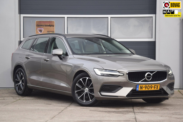 Volvo V60 2.0 B3 Momentum Business UITKLAPBARE TREKHAAK/LEDEREN BEKLEDING/COMFORT-STOELEN