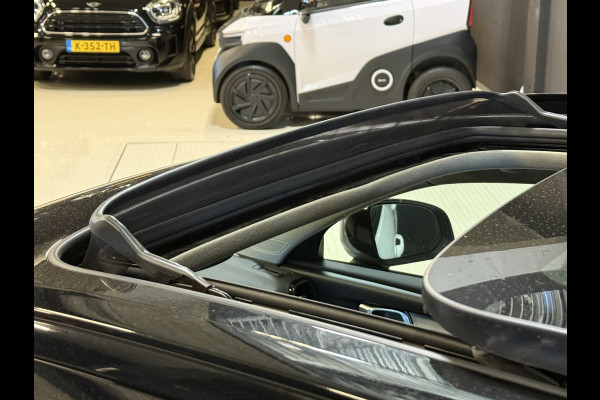 Volvo XC40 1.5 T4 Recharge R-Design Expression | Pano | Apple Carplay | Keyless