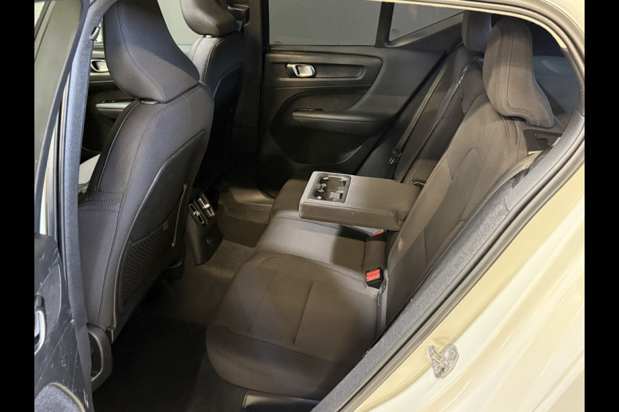 Volvo XC40 1.5 T4 Recharge R-Design Expression | Pano | Apple Carplay | Keyless