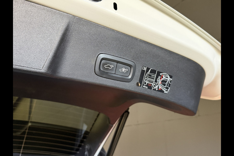 Volvo XC40 1.5 T4 Recharge R-Design Expression | Pano | Apple Carplay | Keyless