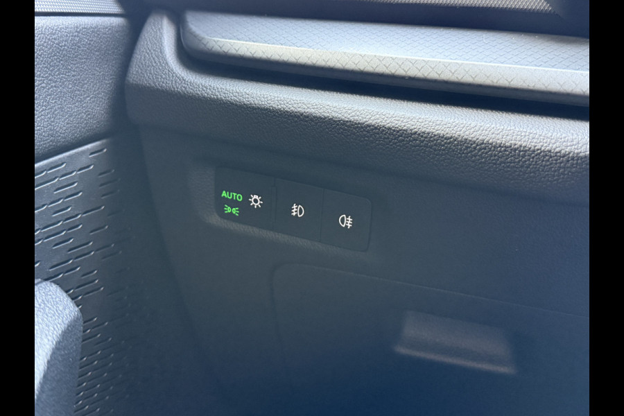 Škoda Octavia 1.0 e-TSI Business Edition | Draadloze lader | Carplay